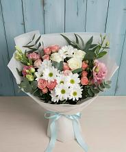 Букет цветов из:  Розы, Лизиантусы и Хризантемы в Новосергиевской