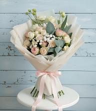 Букет цветов из:  Розы и Лизиантусы в Новосергиевской