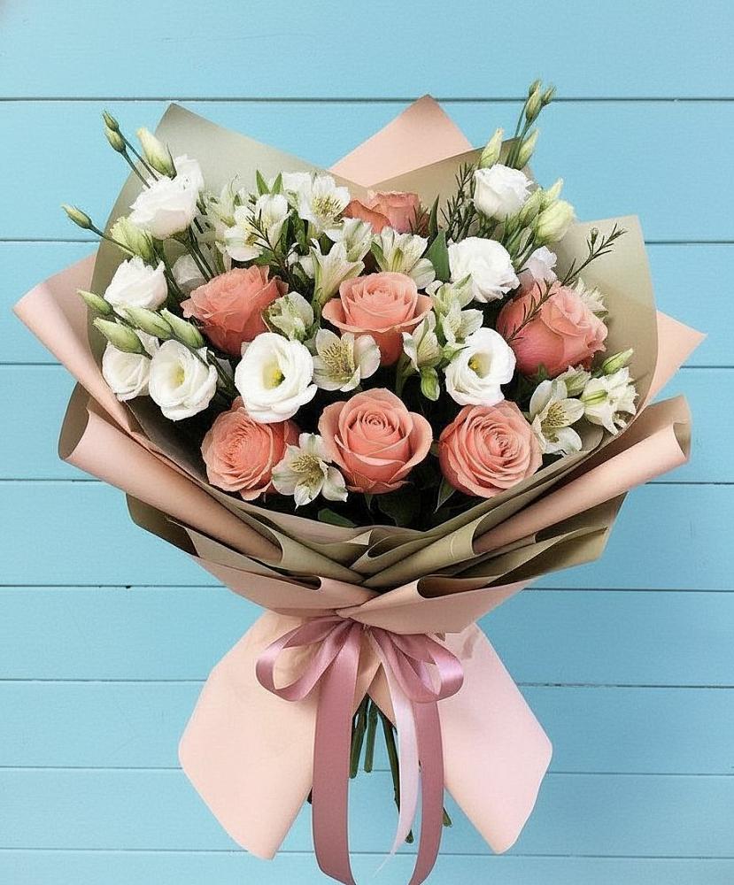 Букет цветов из: Розы, Альстромерии и Лизиантусы в Новосергиевской