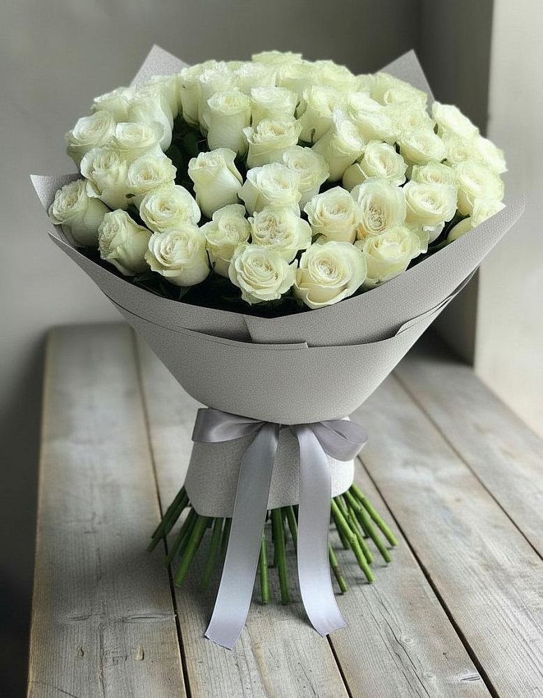 Букет 35 Белых роз в Новосергиевской