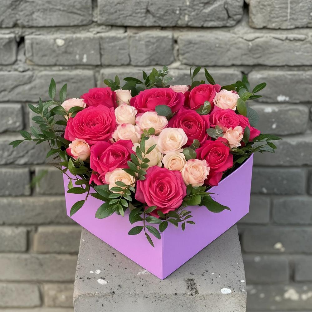 Цветочная композиция из Розы в коробке в Новосергиевской