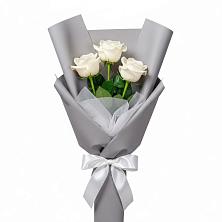 Букет 3 белые розы в Новосергиевской