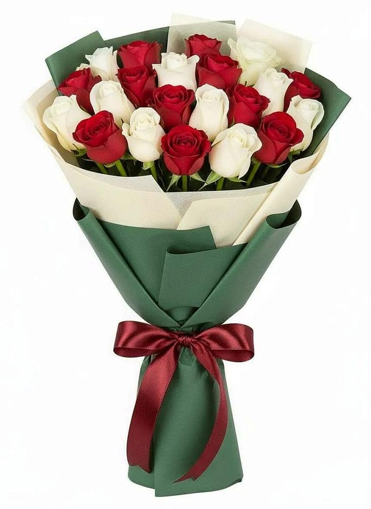Букет Микс из красных и белых роз в Новосергиевской