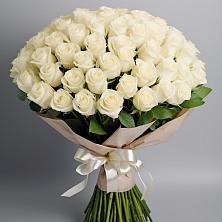 Букет 101 беля роза Белоснежка в Новосергиевской