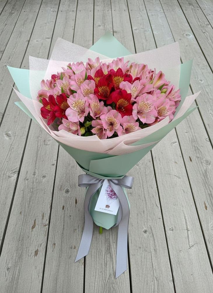 Букет цветов из: Альстромерии в Новосергиевской