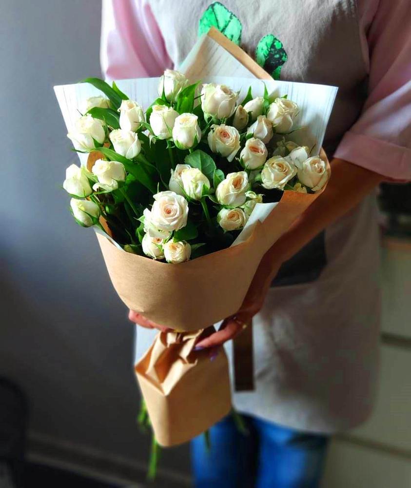 Букет цветов из: Розы в Новосергиевской