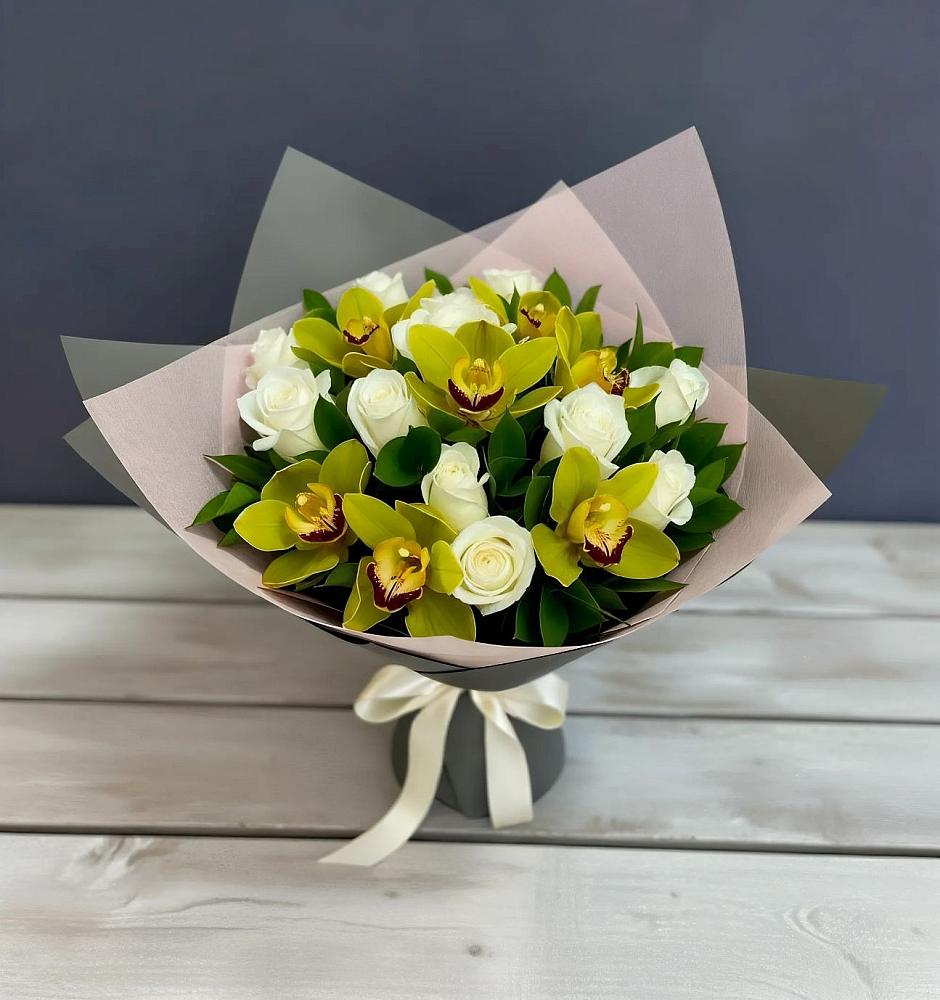 Букет цветов из: Орхидеи и Розы в Новосергиевской