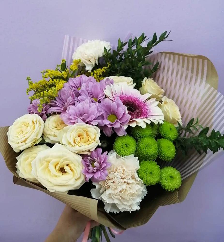 Букет цветов из: Хризантемы, Розы, Гвоздики и Герберы в Новосергиевской