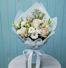 Букет цветов из:  Розы и Лизиантусы в Новосергиевской