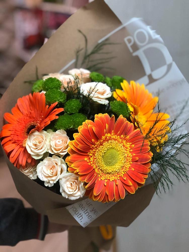 Букет цветов из: Герберы, Хризантемы и Розы в Новосергиевской
